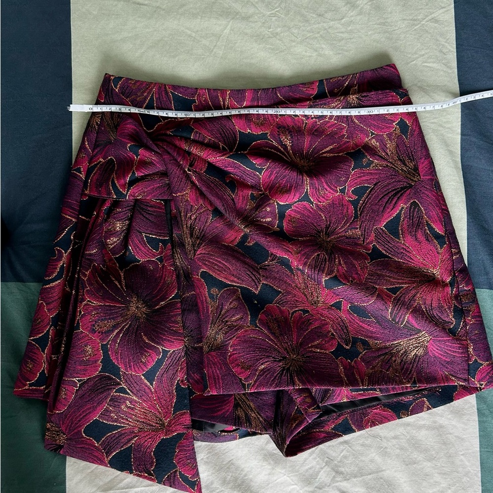 Floral Wrap Skort & Top Stradivarius  Set in Burgundy and Gold